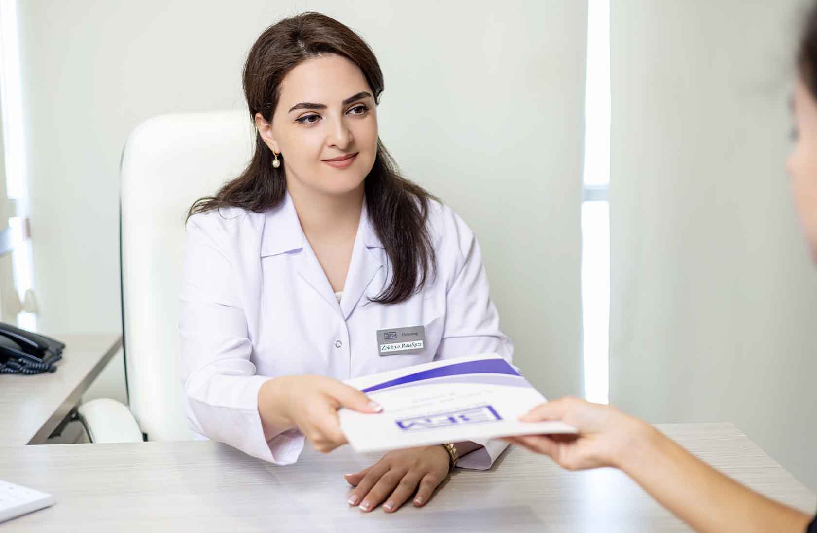 Varikoz Müalicəsi Bakıda — Dr. Zəkiyyə Raufqızı Ilə Ağrısız Və Effektiv Həllər